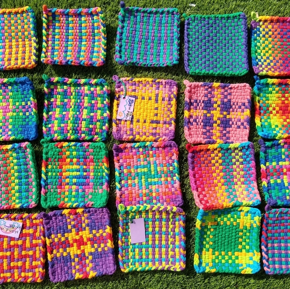 10 Woven Potholders - Picture 1 of 4